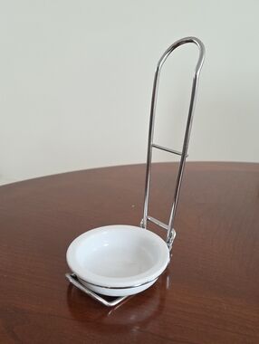Pampered Chef ceramic and metal ladle holder - Home Dining